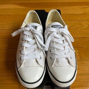 Converse Chuck Taylor CT All Star Dainty White (size 5)